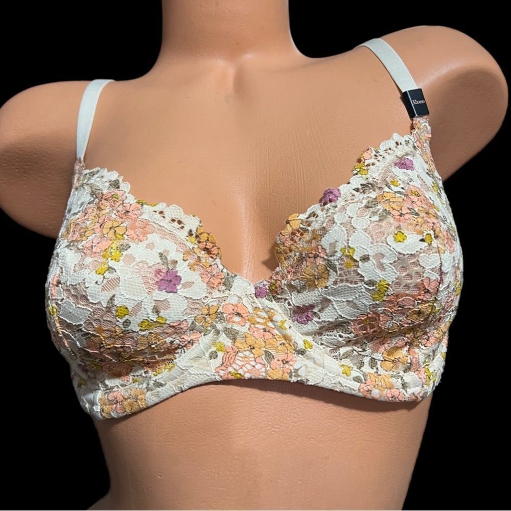 Victoria’s Secret Body by Victorias floral lace Unlined Demi bra pink 32DDD
